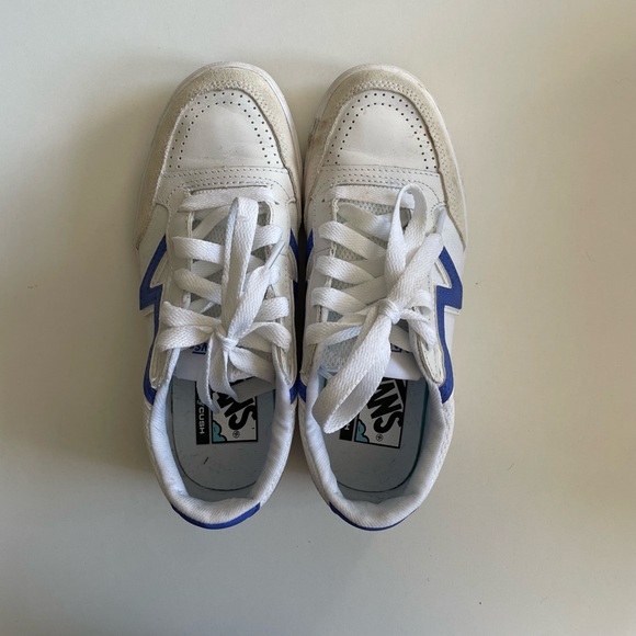 Vans Sneakers Size 5.5 - Picture 2 of 3